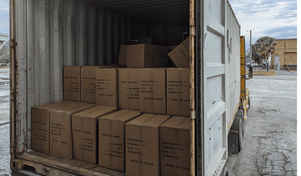Palletizing services in Tampa Florida for loose container